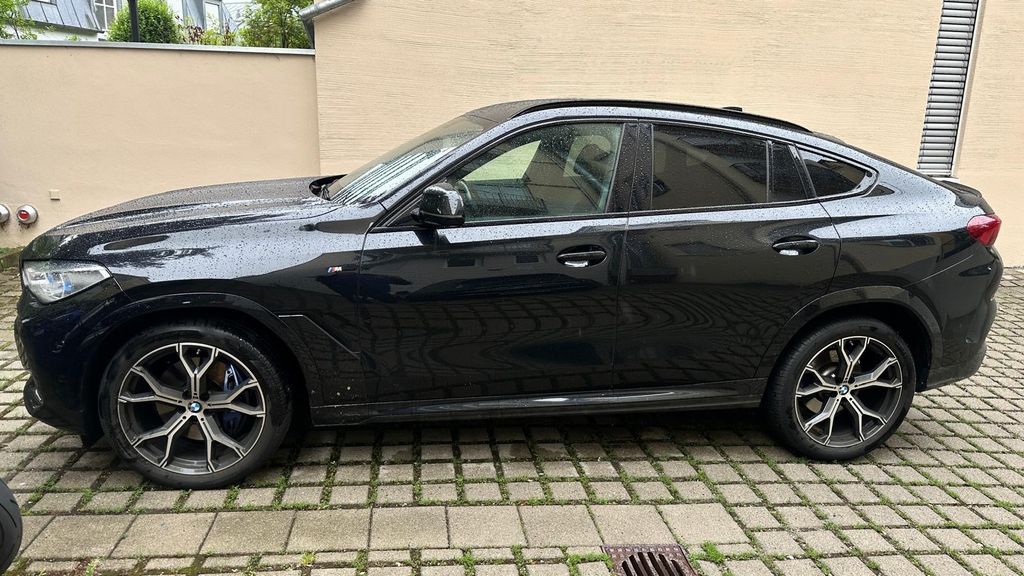 2022 BMW X6