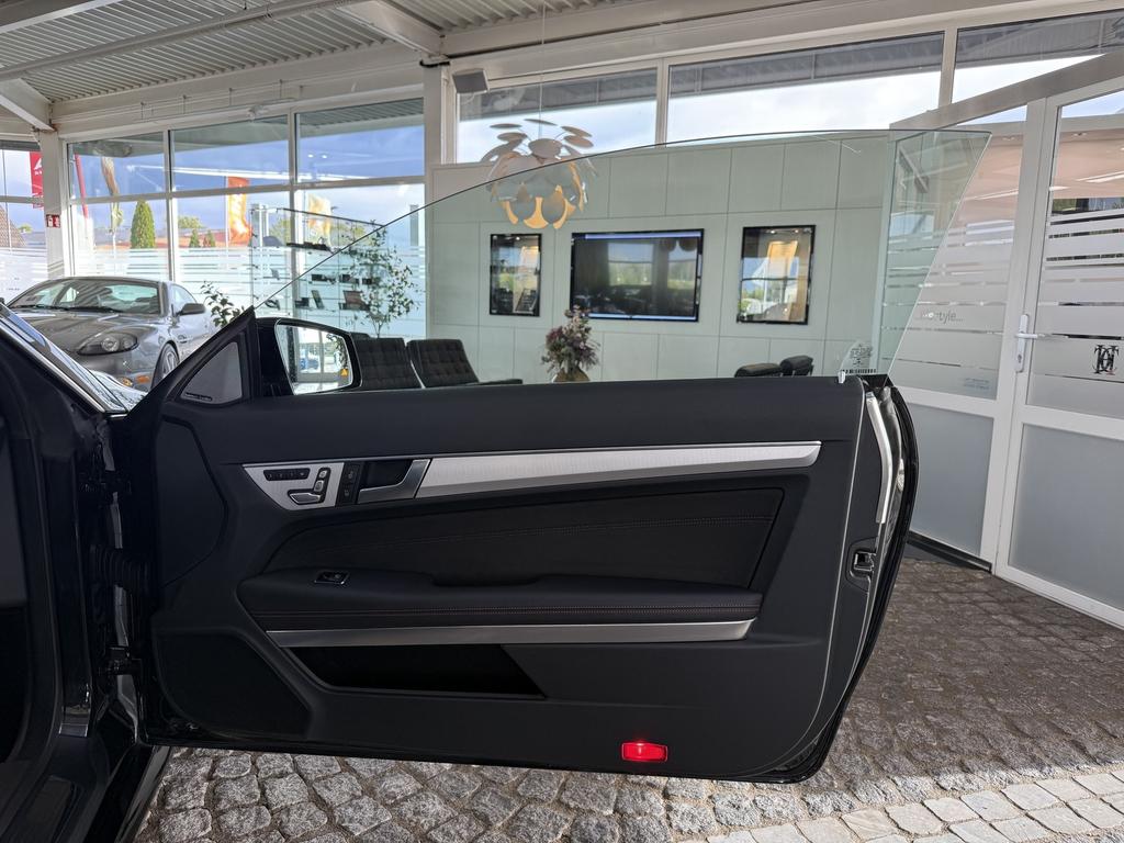Mercedes-Benz E 320