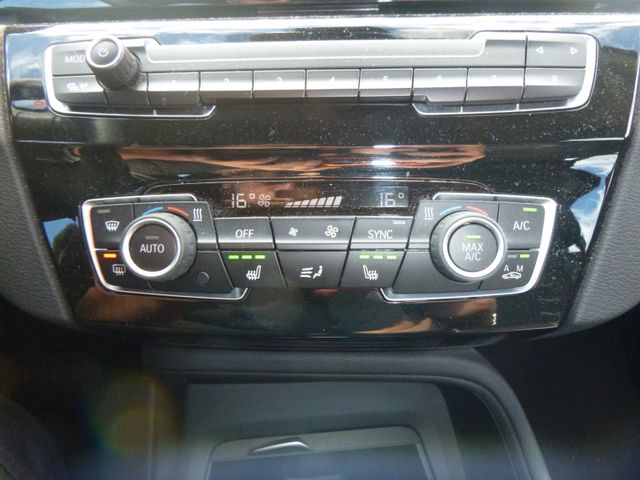 Fahrzeugabbildung BMW X1 xDrive 20 i >AUT/Allrad/NAV/SHZ/PDC<