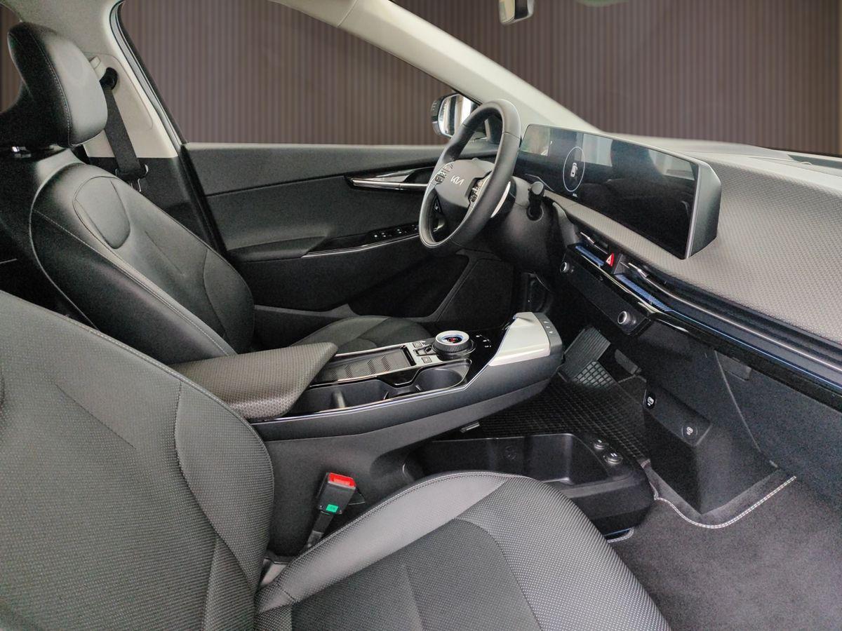 KIA EV6 58 KWH 2WD AIR|DRIVE|WP|BI-LED|GPS|HUD|360° | 170 ch | BVA | AIR PAKET |