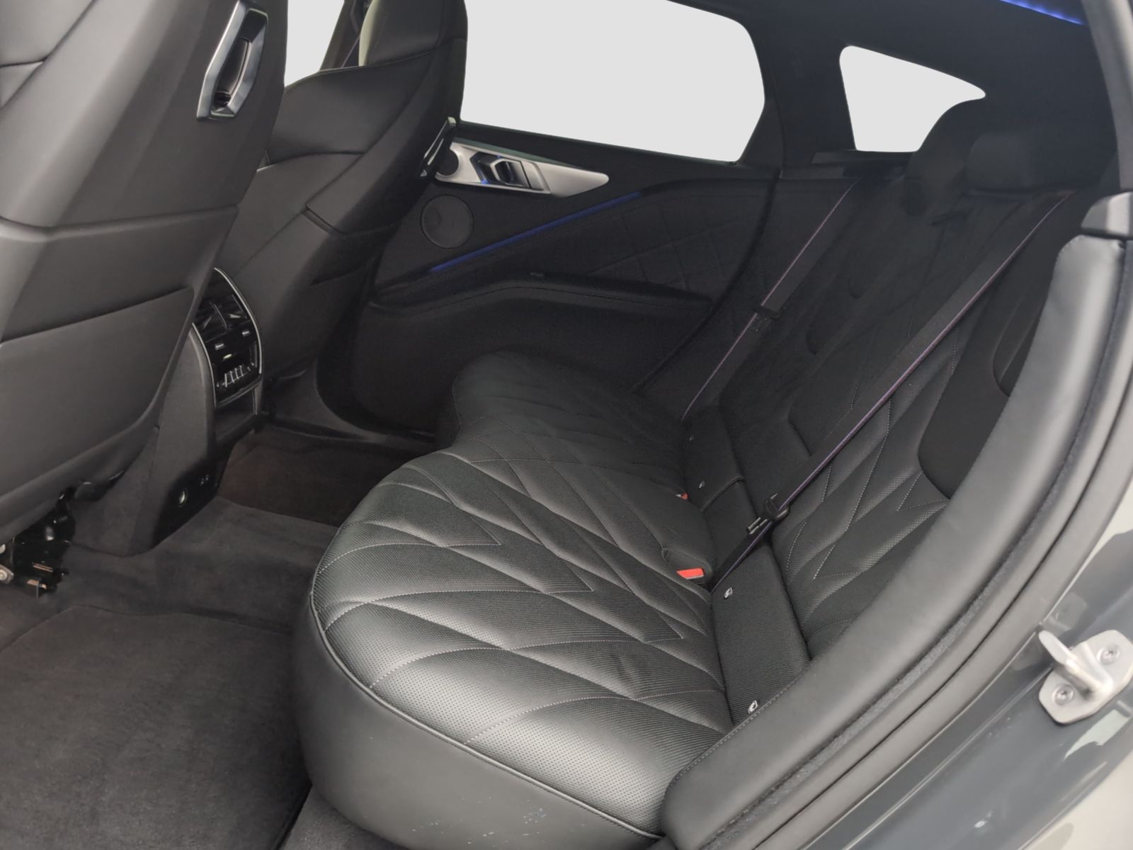 BMW XM - Bild 9