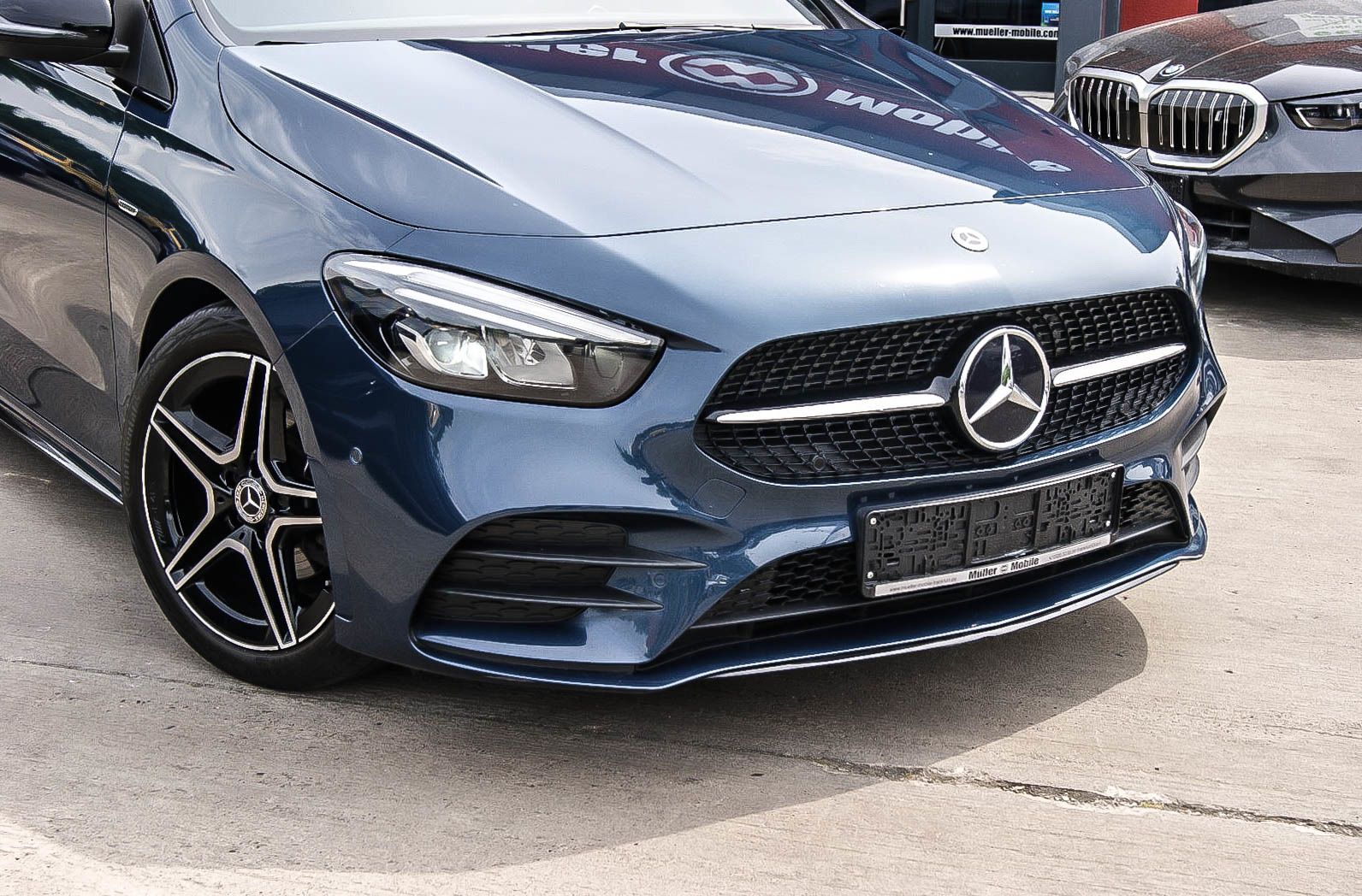 Fahrzeugabbildung Mercedes-Benz B 180 Edition AMG-LINE ANHÄNGERKPPLG NIGHT-PAKET