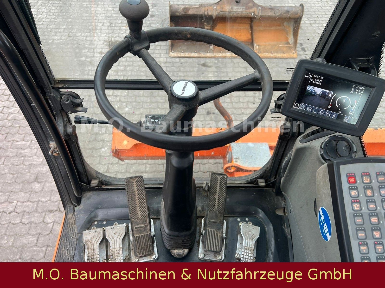 Fahrzeugabbildung Liebherr A914 COMPACT LITRONIC 14T