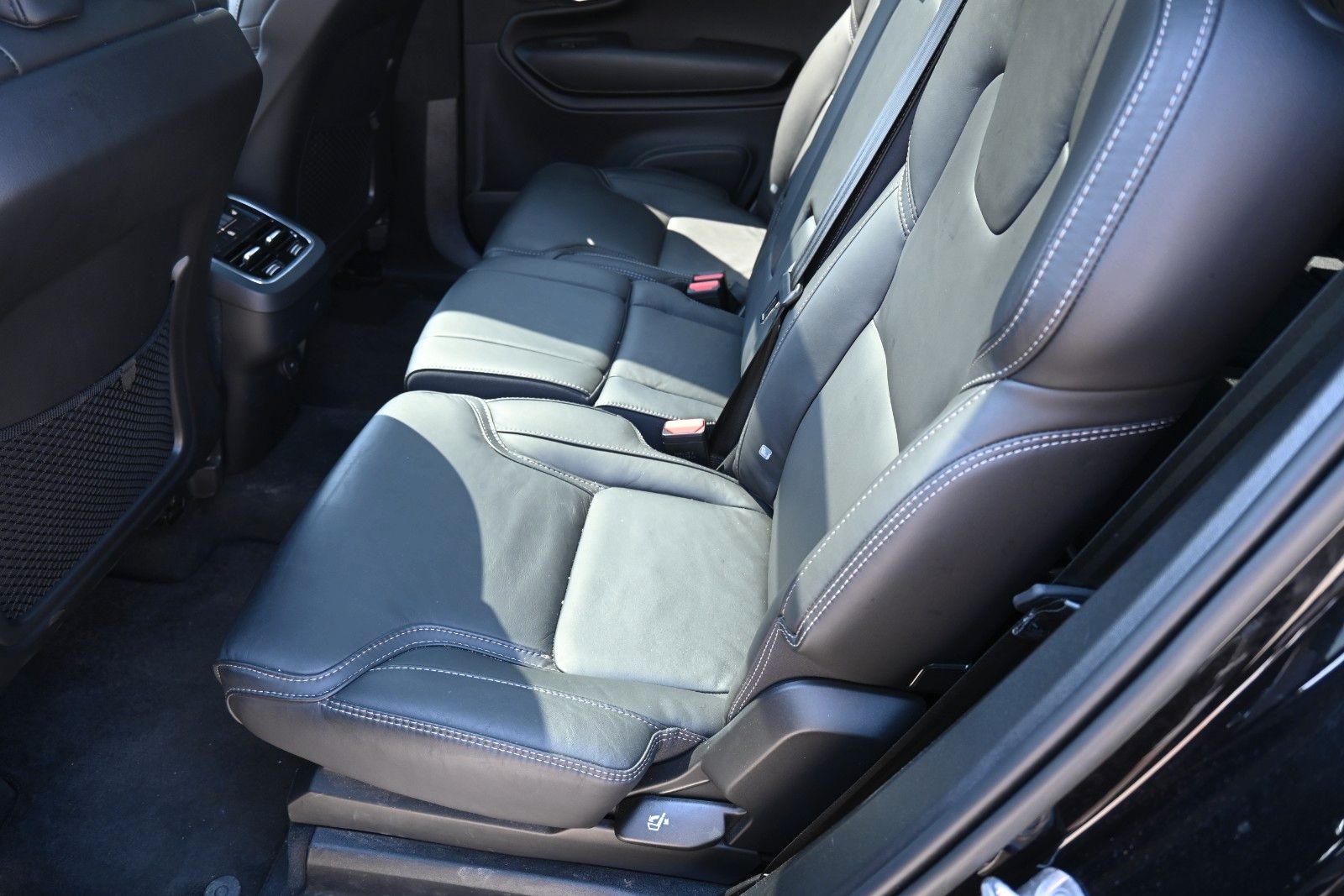 Fahrzeugabbildung Volvo XC90 D5 Ultimate Bright AWD*MASS*LUFT*AHK*PANO*