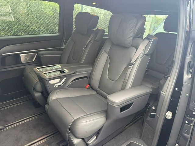 Mercedes-Benz V 300 d EXCLUSIVE LONG LUXURY SEATS AWD AIRMATIC