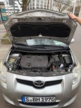 Toyota Auris Klima Tempomat - Toyota Auris Gebrauchtwagen in Stuttgart