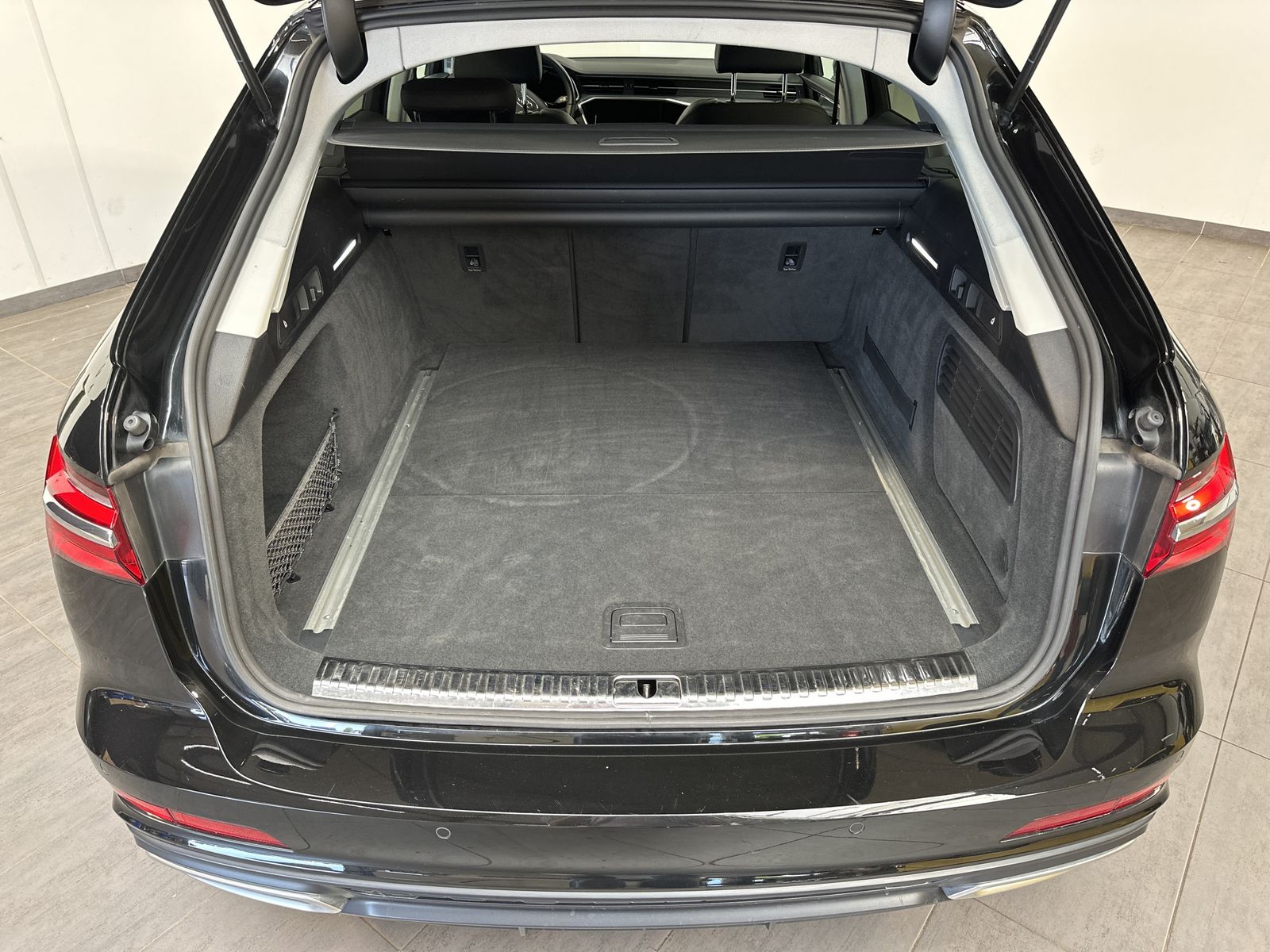 Fahrzeugabbildung Audi A6 Avant 50 TDI Qu S-Line NAV+LED+KAM+DIGDISPLAY