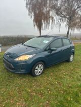 Ford Fiesta Trend - Ford Fiesta: Grün, Metallic