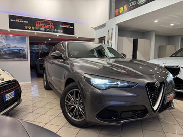 Alfa-Romeo Stelvio - 1