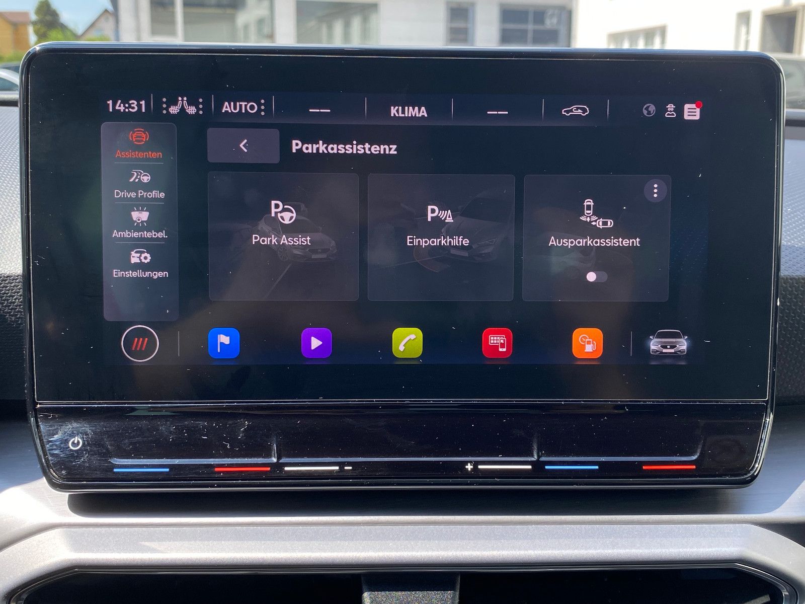 Fahrzeugabbildung SEAT Leon FR 1,5 eTSI DSG *NAVI*PLA*ASSIST-PAKET