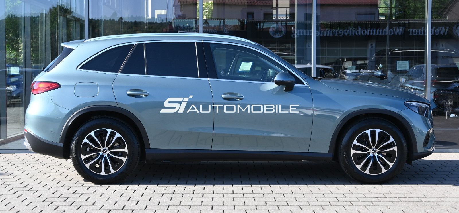 Fahrzeugabbildung Mercedes-Benz GLC 220 d 4MAT. °ACC°AHK°PANO°STANDHZ°DIGI LIGHT