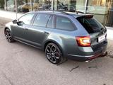 Skoda Octavia Combi 2.0 TDI DSG 4x4 RS/Standhzg/AHK - Skoda Octavia mit Diesel-Antrieb: Allradantrieb, Kombi, 2.0