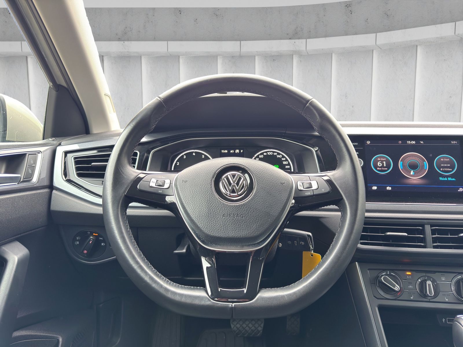 Fahrzeugabbildung Volkswagen Polo DSG*Highline*App-Connect* SHZ*Allwetterreif