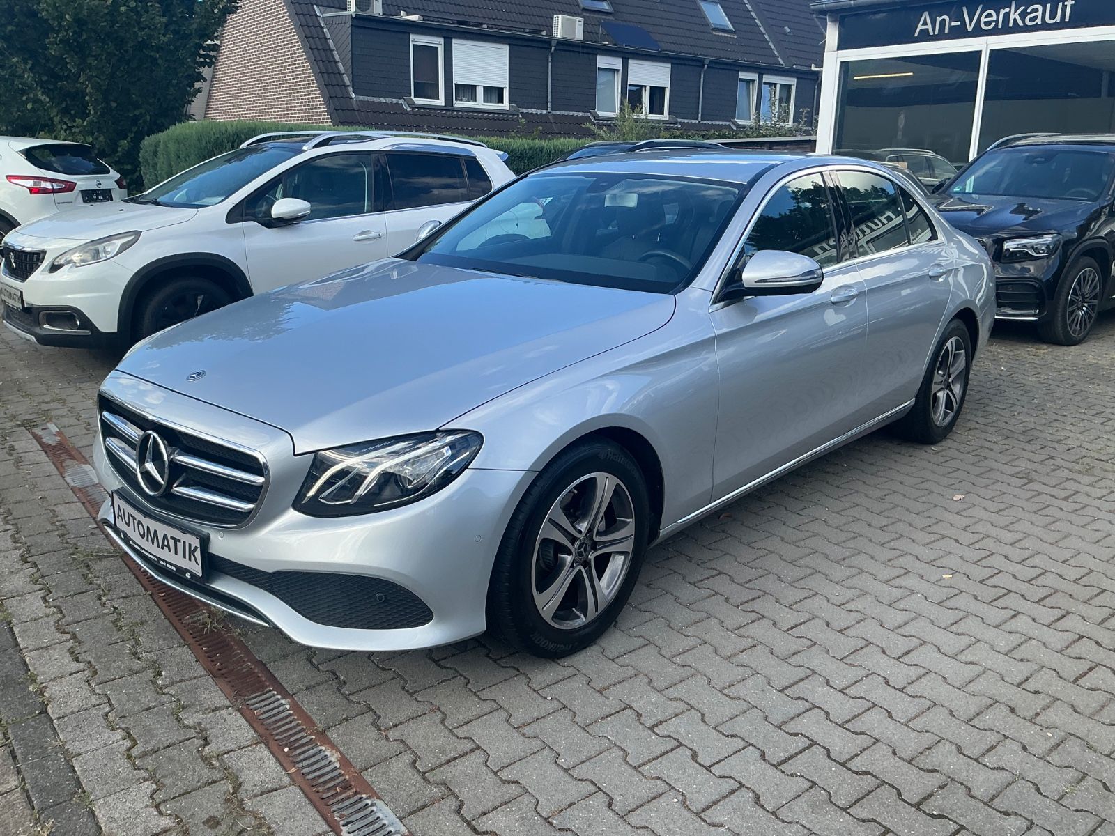Mercedes E 200 - 1