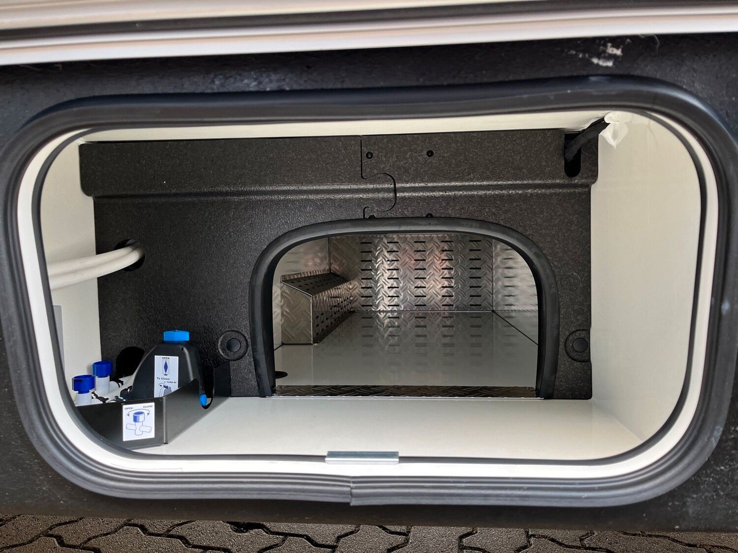 Fahrzeugabbildung HYMER / ERIBA / HYMERCAR Hymer B-MC I 600 Blackline