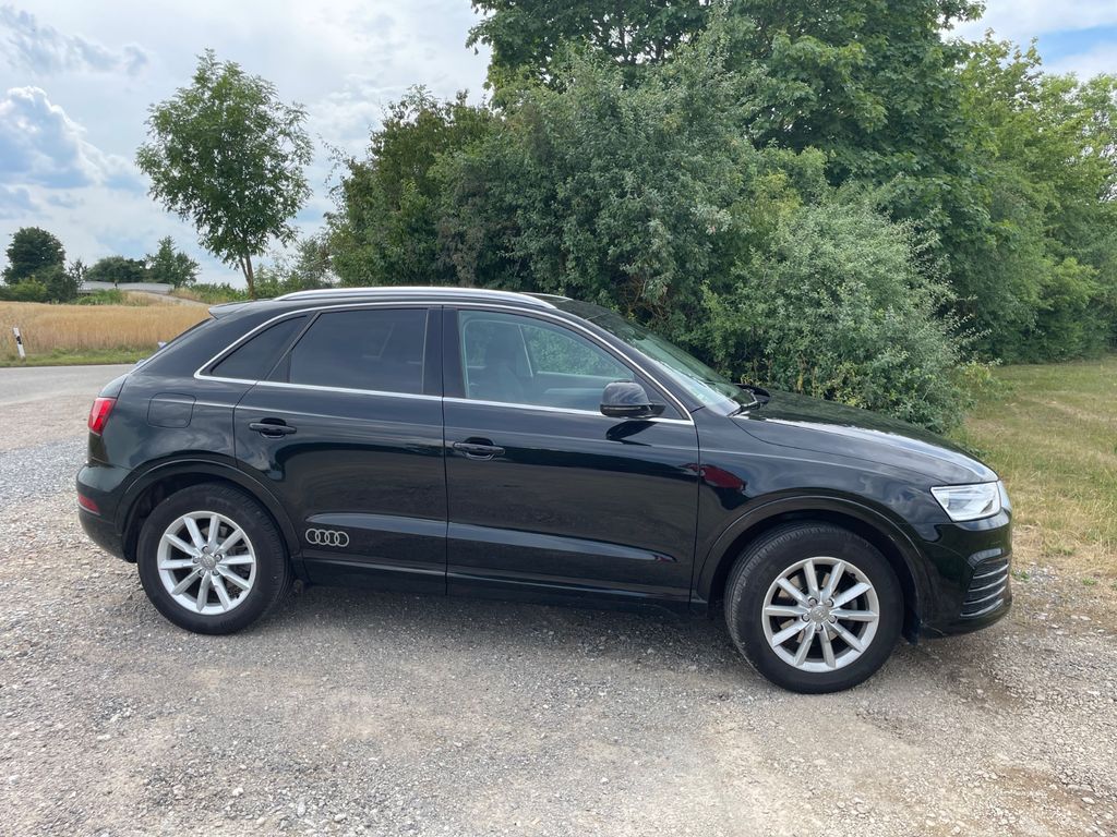 Image of Audi Q3