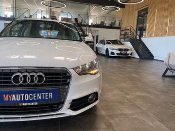 Audi A1 ambition *NAVI*PDC*SZHZ*KLIMA*SPORTFAHRWERK*
