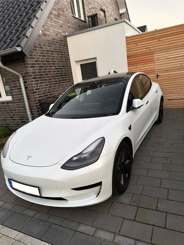 Tesla Model 3 SR+ LFP inkl. Sommer und Winterreifen