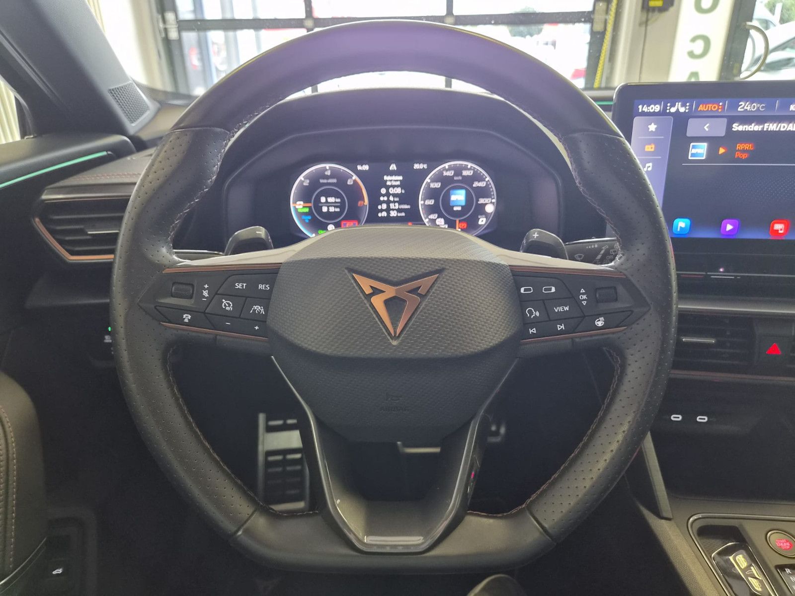 Fahrzeugabbildung CUPRA Formentor VZ e-Hybrid / GEPFLEGT / 1. HAND