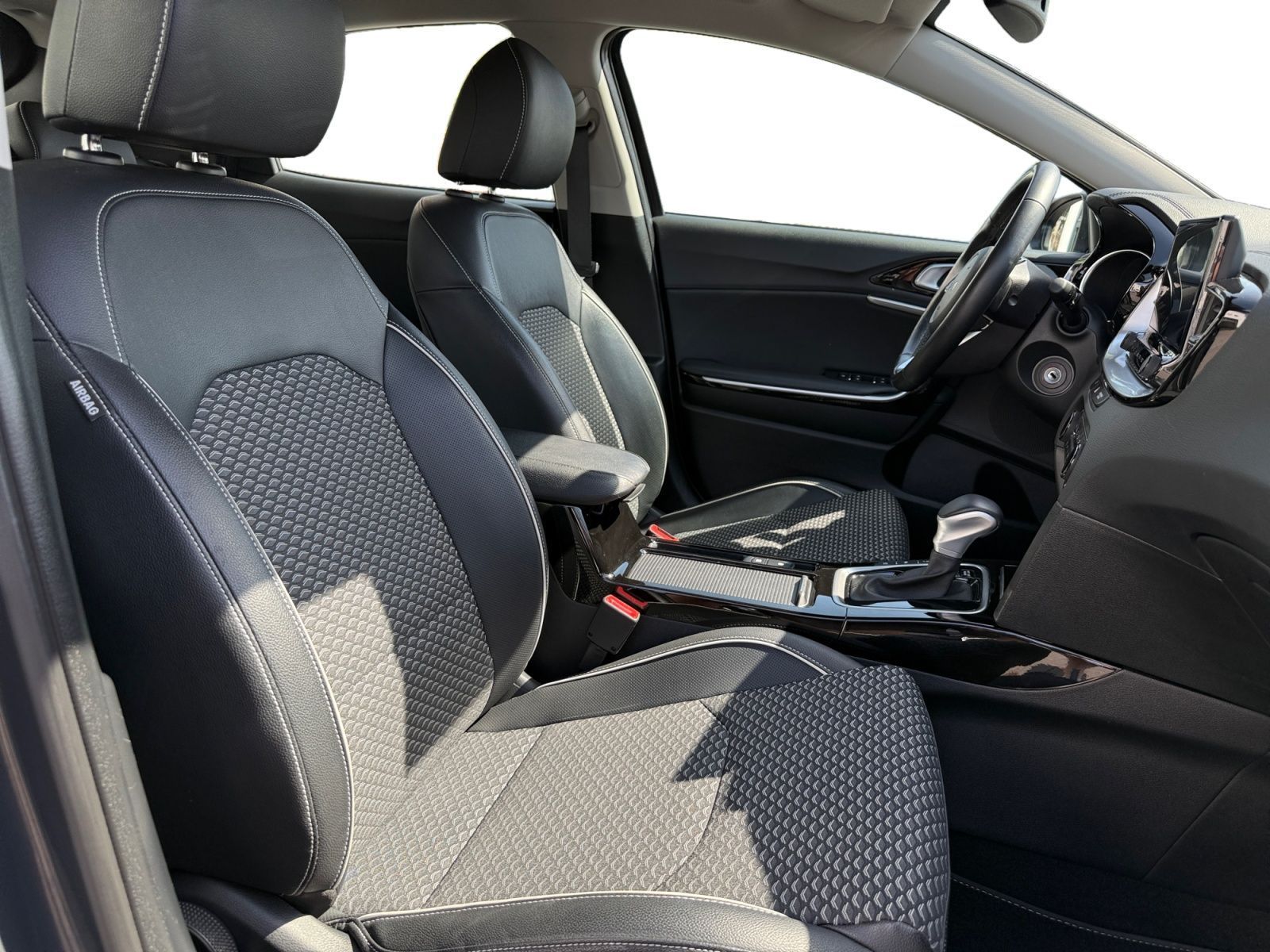 Fahrzeugabbildung Kia XCeed Xceed 1.5 T-GDI Vision RFK ACC