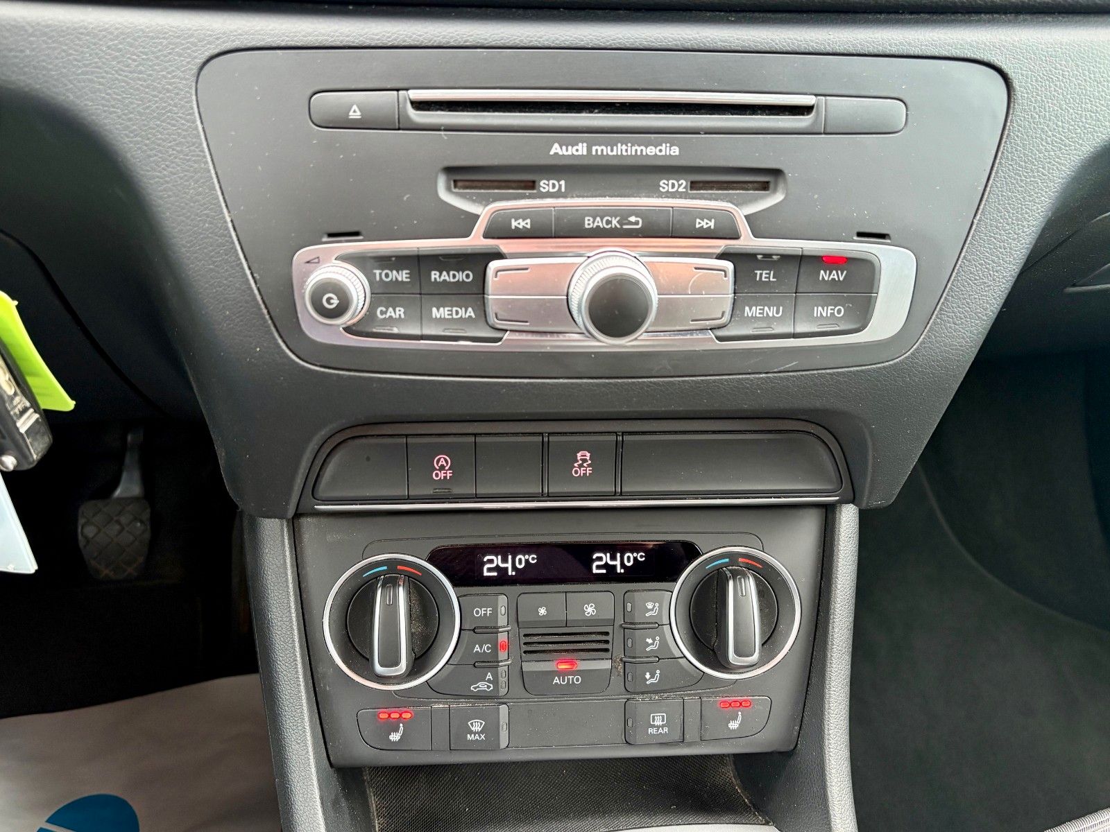 Fahrzeugabbildung Audi Q3 2.0 TDI basis Navi Xenon Tempomat SPORTFWK
