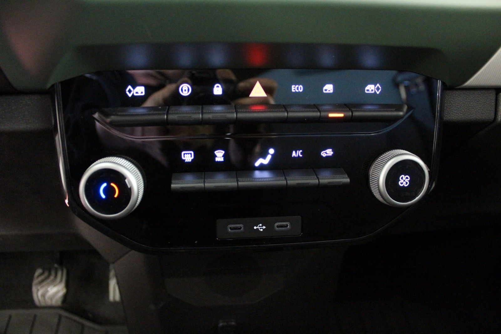 Fahrzeugabbildung Dacia Spring electric 100 Extreme