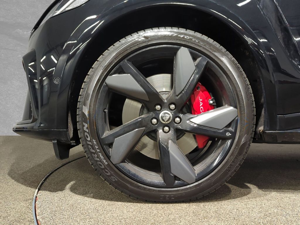Jaguar F-Pace P550 SVR AHK BLACK-PACK PANORAMA 22