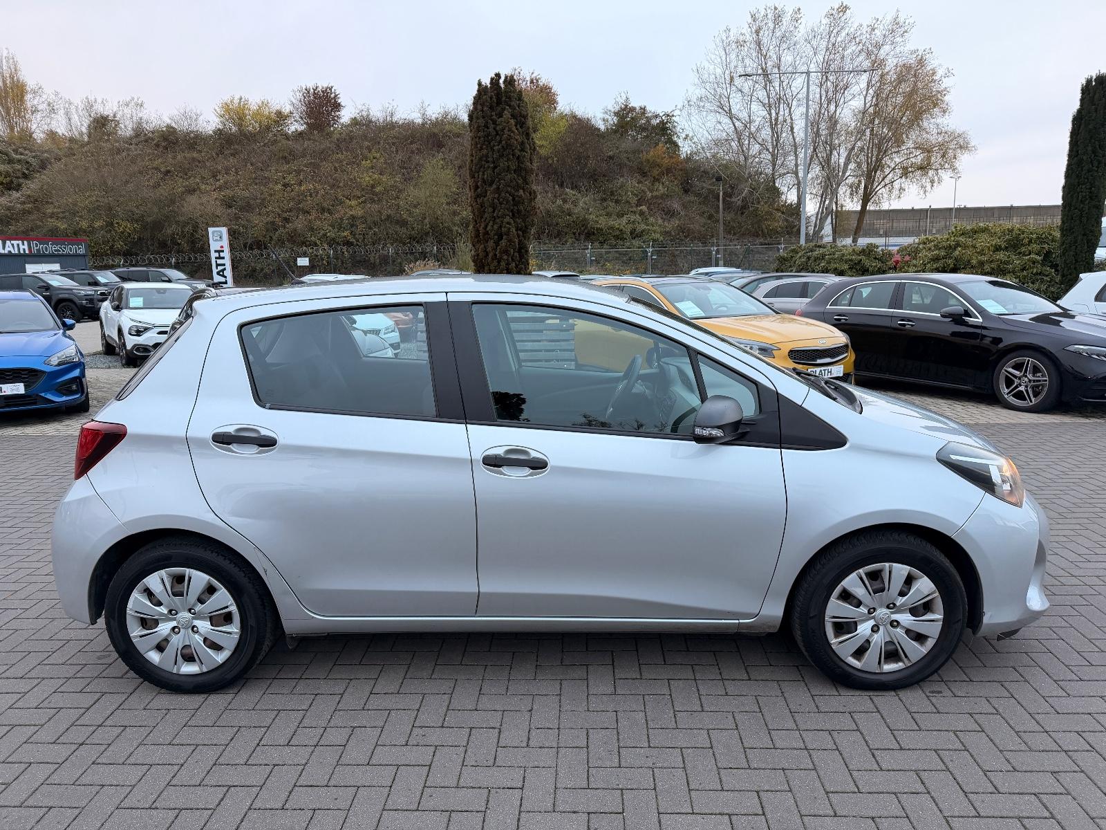 Toyota Yaris Basis