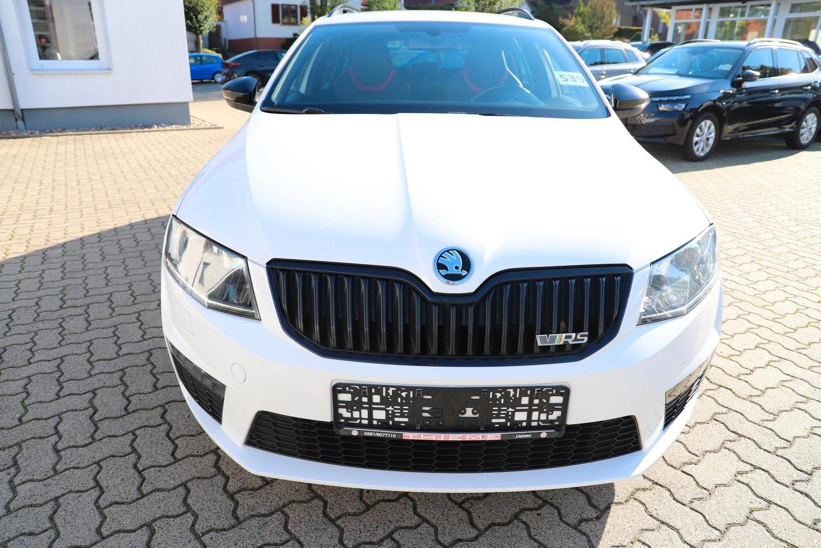 Skoda Octavia Combi RS 2.0l TSI 220 PS - 1.Hd./PDC/...