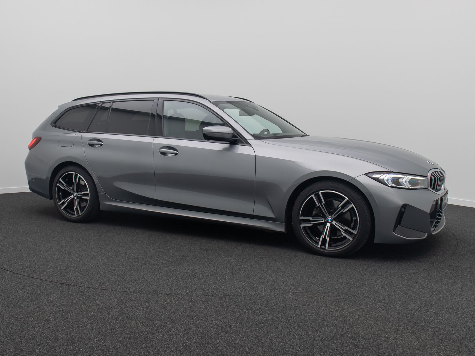 Fahrzeugabbildung BMW 320d M Sport HUD DAB Kamera HiFi Fernlic Komfort