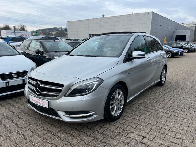 Mercedes-Benz B 180 AUTOMATIK*NAVI*TOTWINKEL*PANO*TEMP*SHZ*PDC