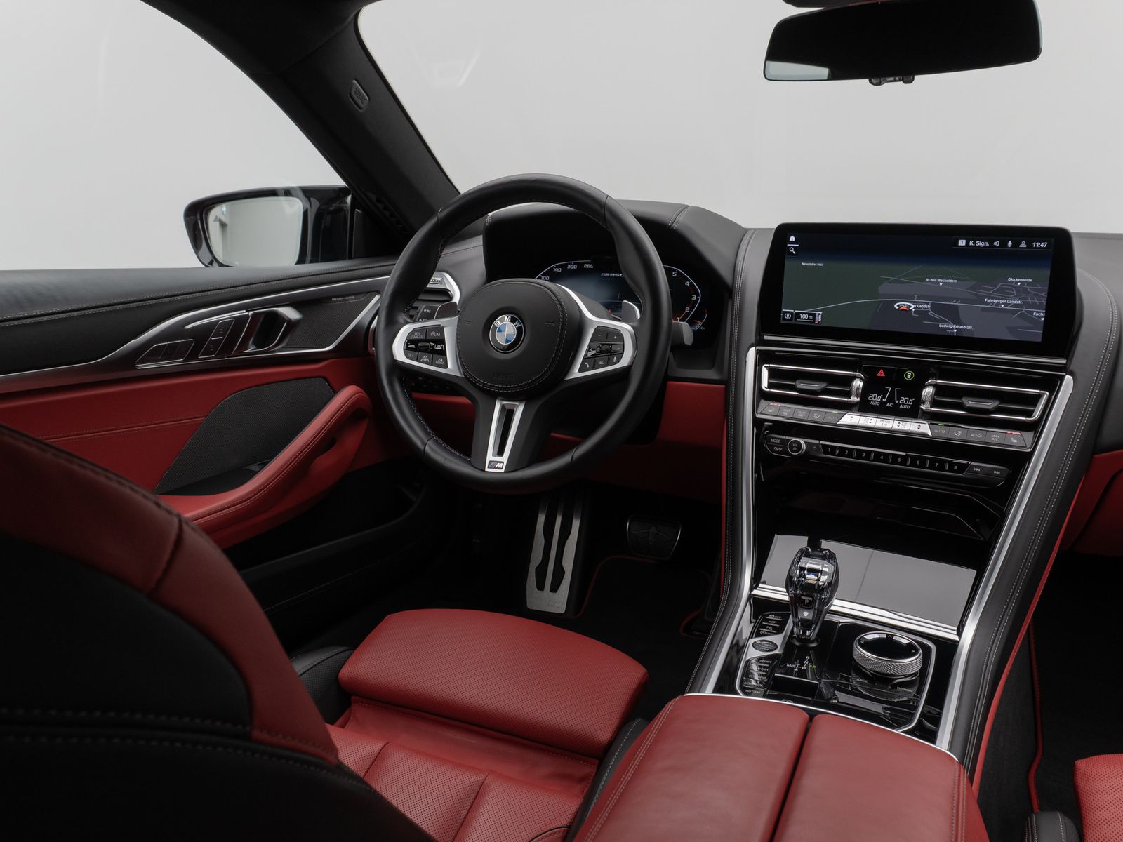 Fahrzeugabbildung BMW M850i xD Coupé 360°Laser HUD SoftCl Komfort 20"
