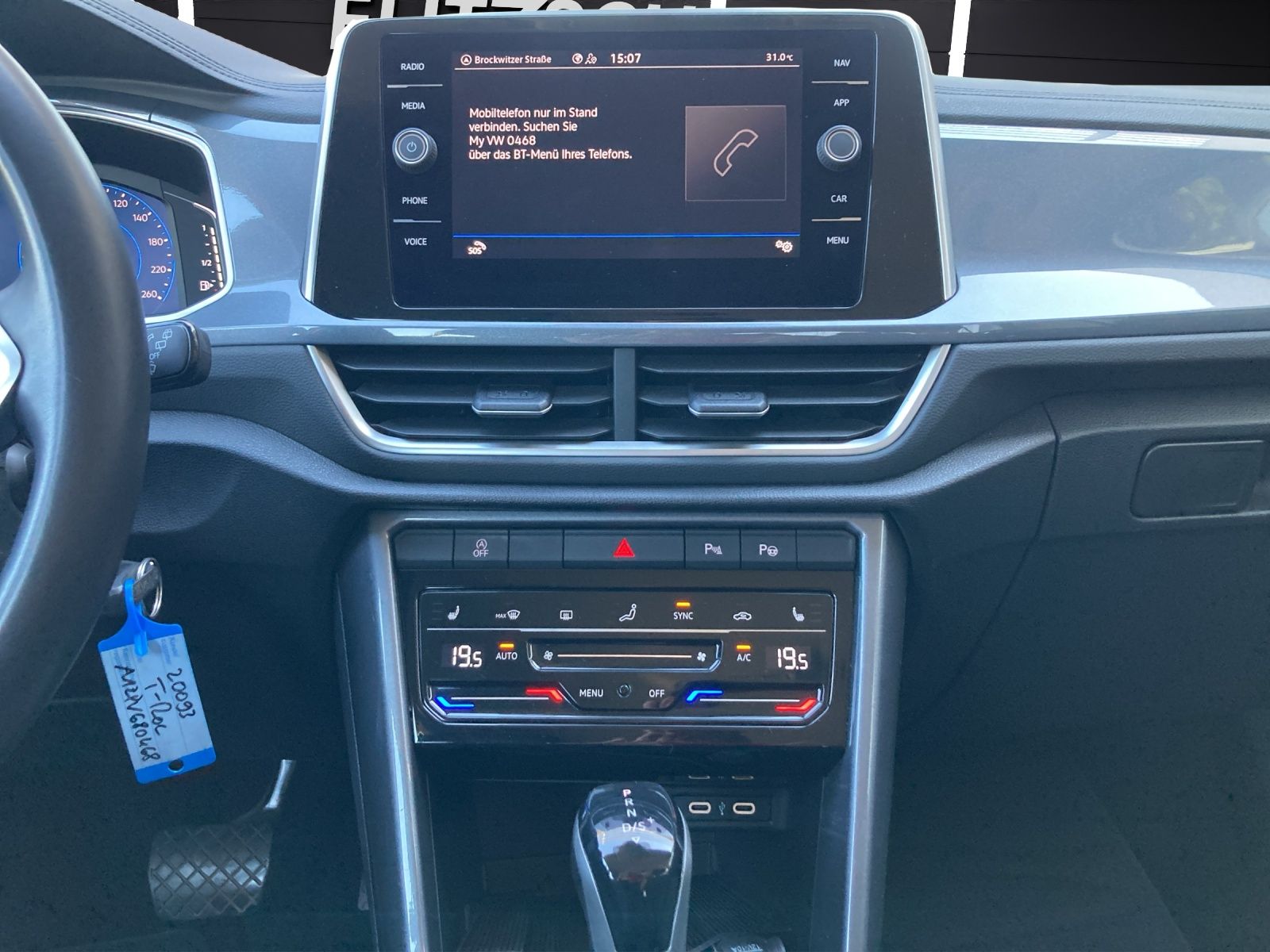 Fahrzeugabbildung Volkswagen T-Roc TDI Style DSG LED Navi ACC AHK PDC