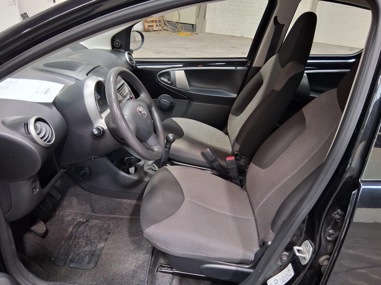 Toyota Aygo Cool Go Klima Navi Kupplung Neu!