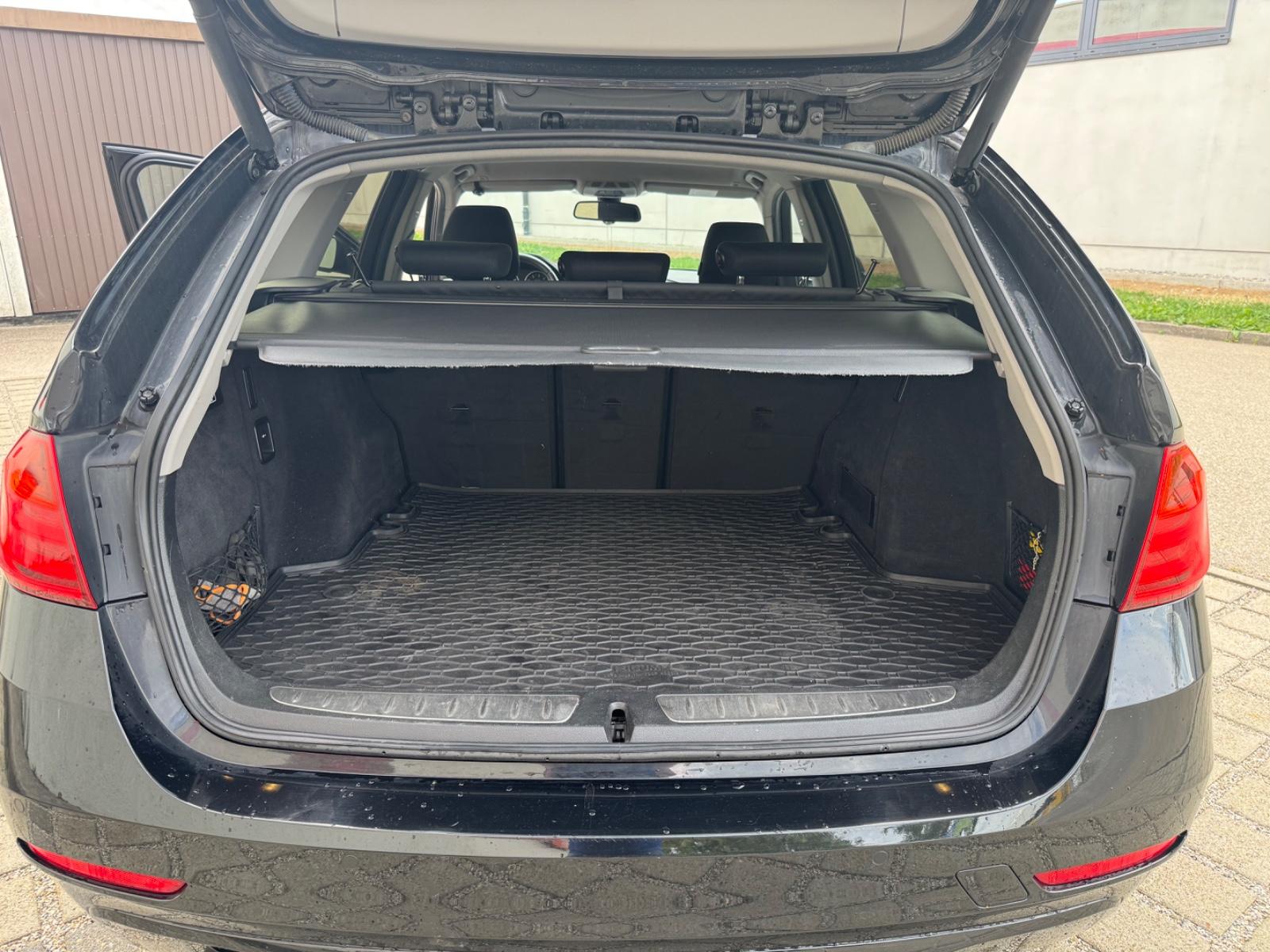 BMW 318 2013 — photo 9