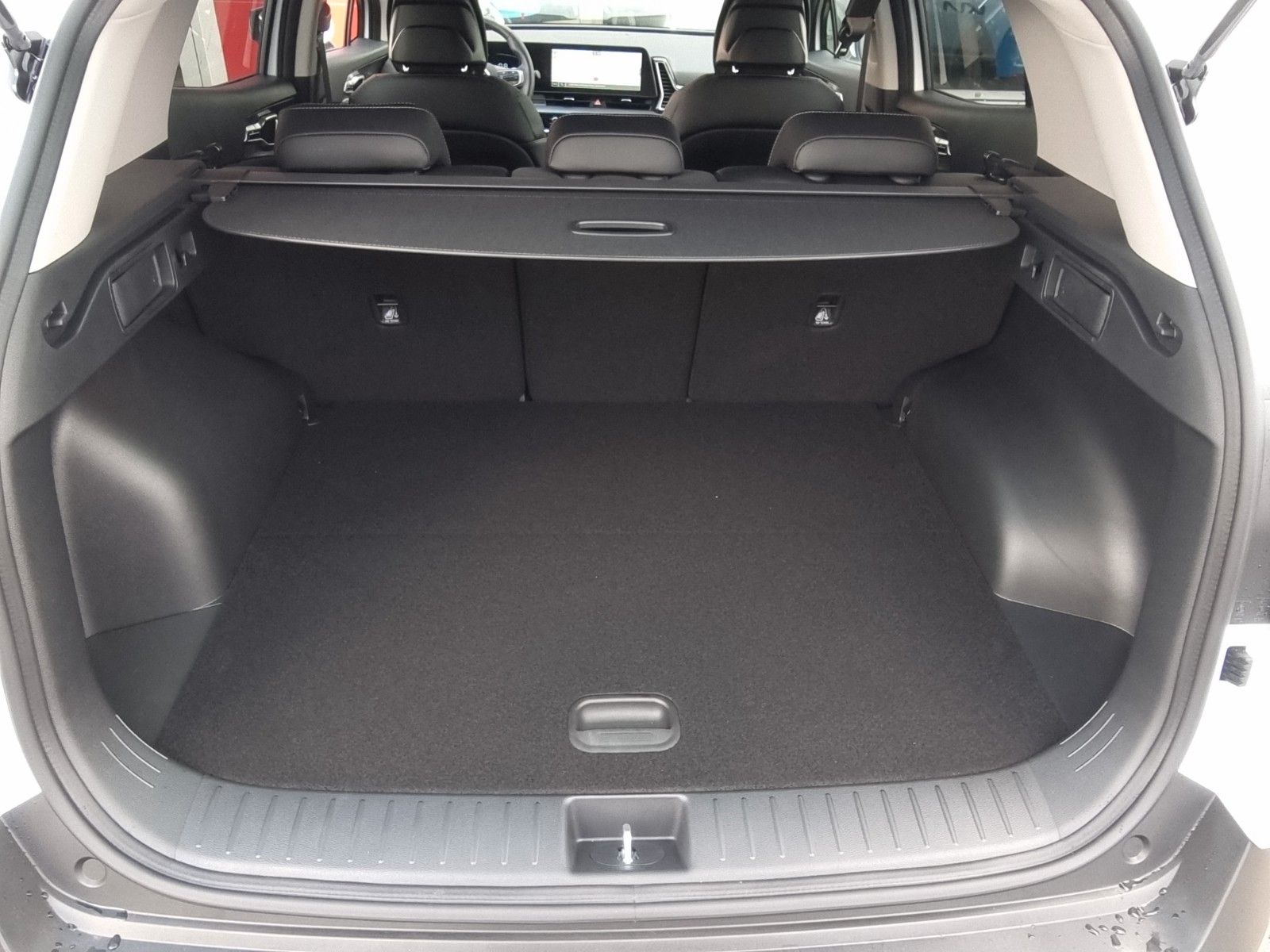 Fahrzeugabbildung Kia SPORTAGE 1.6T 48V 2WD DCT ULTIMATE STD