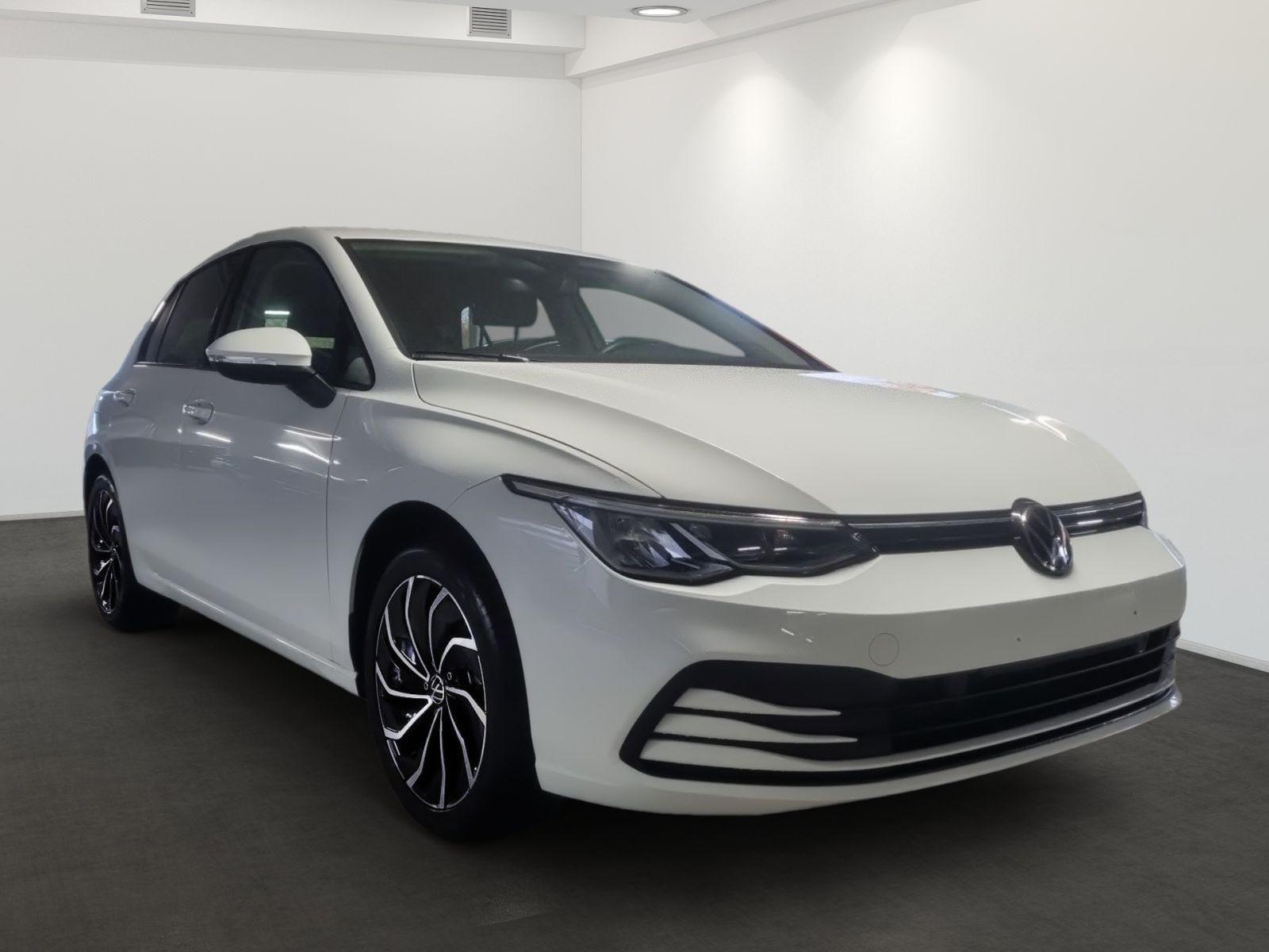 Volkswagen Golf VIII 1.0 TSI Life DigitalCockpit LED