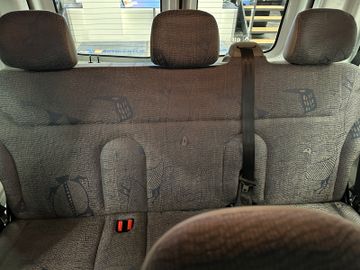 Renault Trafic Combi L1H1 2,7t  verglast*9- Sitzer*AHK*