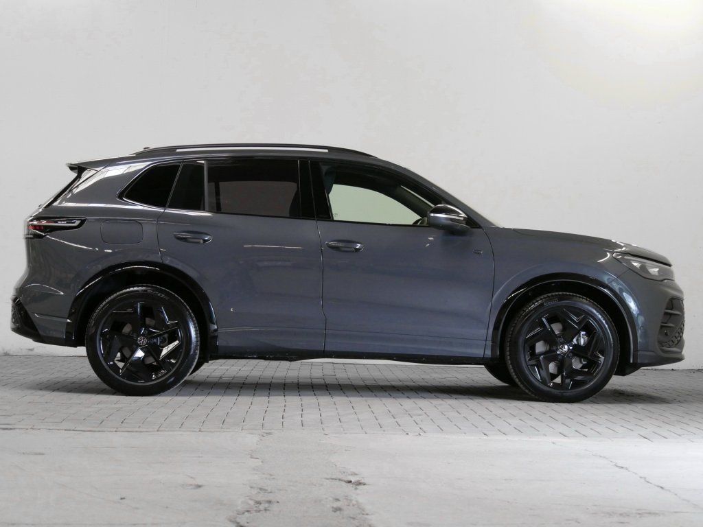 Fahrzeugabbildung Volkswagen Tiguan 2.0 TDI R-Line AHK Matrix Kamera AppConne