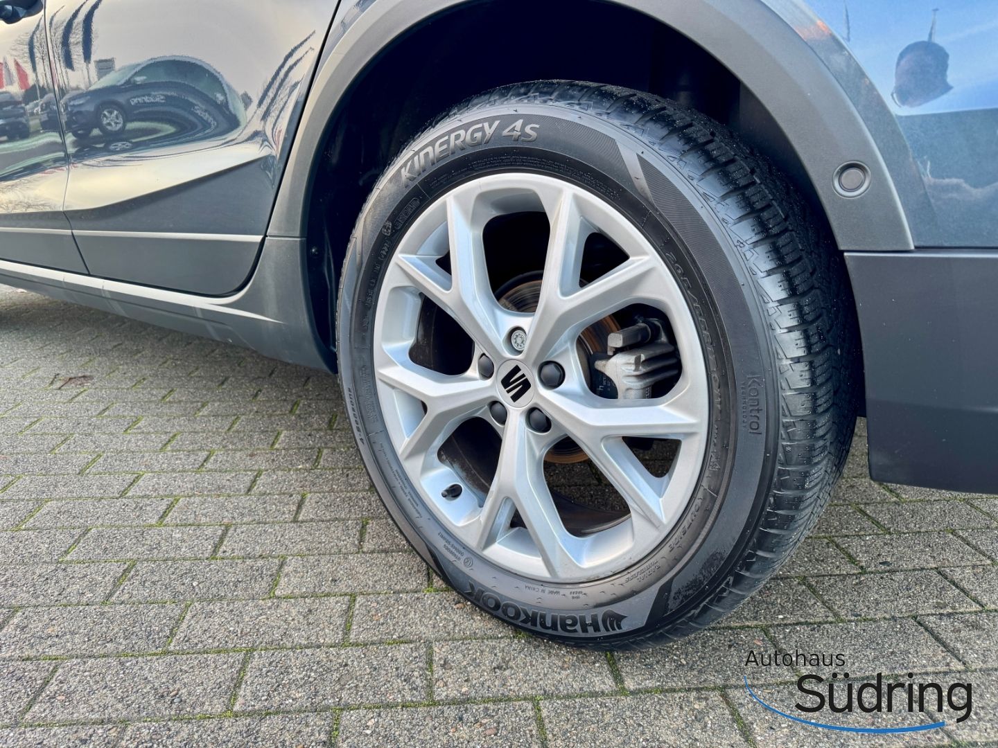 Arona 1.5 TSI FR DSG AHK Navi ACC Rückfahrk.