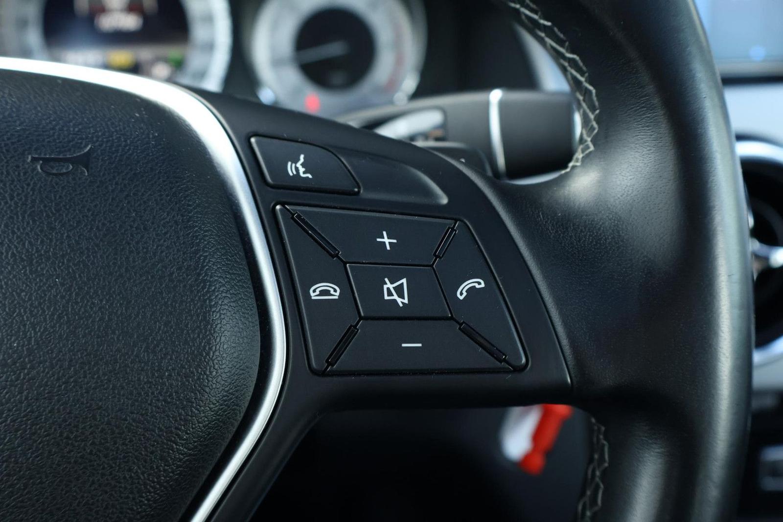 Mercedes-Benz GLK 200 CDI / AMG Line / Panorama / AHK
