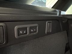 Foto Nummer 16: LAND ROVER Range Rover Velar