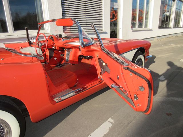 Vehicle photo 19