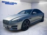 Jaguar XF 30d Aut. R-Sport *LED *KURVENLICHT *ADAPT. FA - Jaguar XF R-Sport mit Diesel-Antrieb