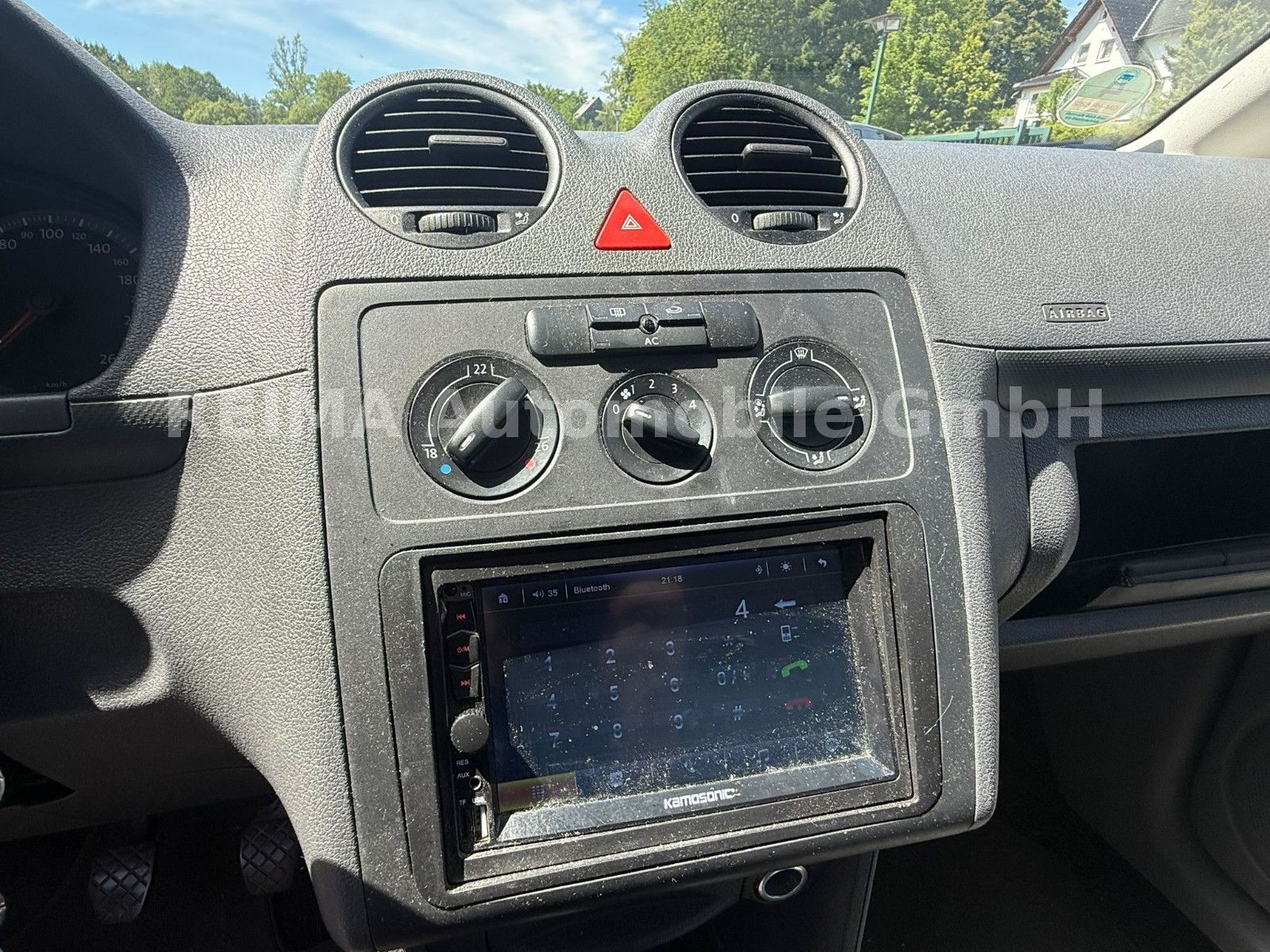 Fahrzeugabbildung Volkswagen Caddy Maxi 1,9TDi Kombi, 5 Sitzer, AHK, KLima