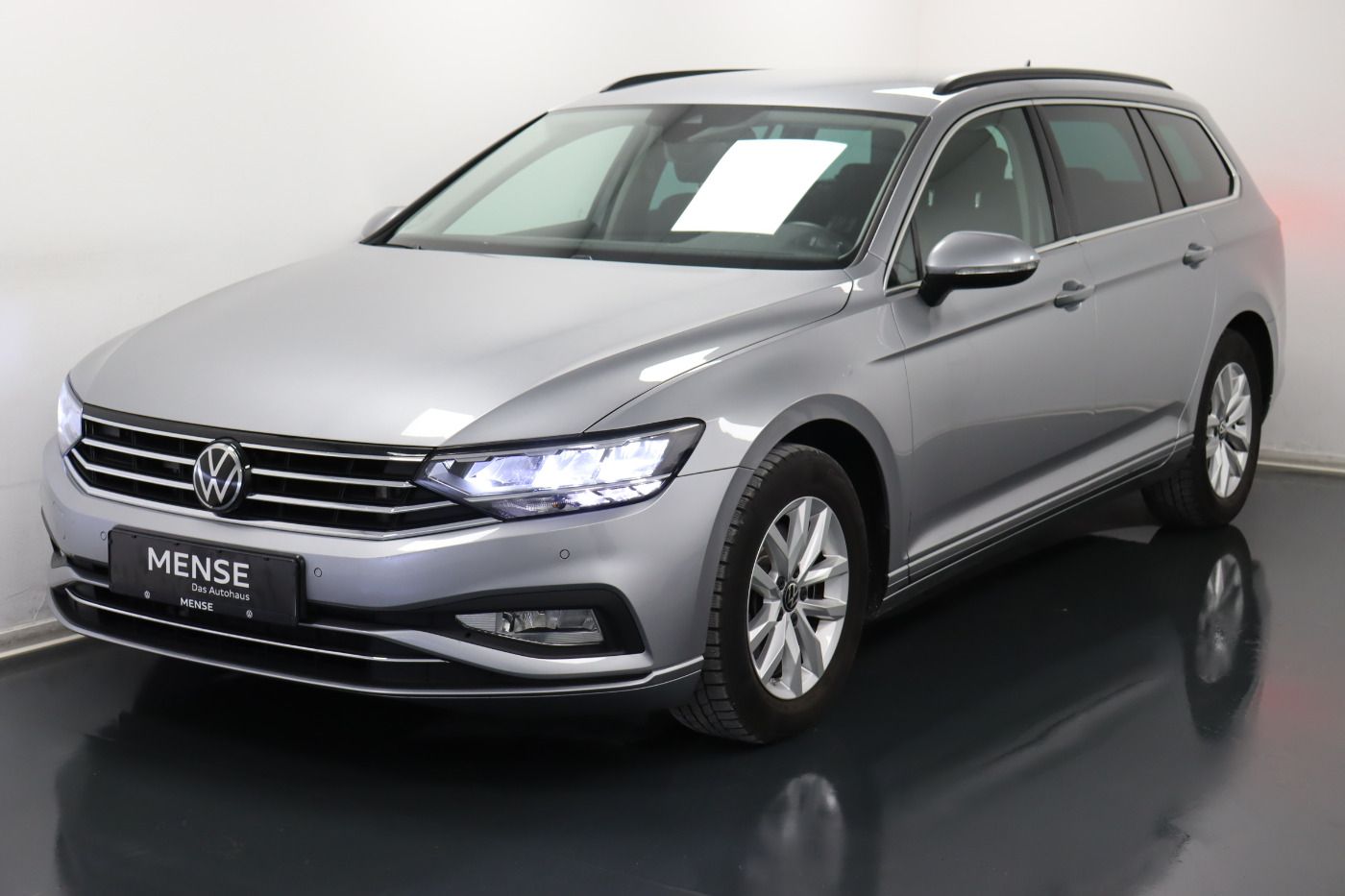 Volkswagen Passat Variant - Bild 2