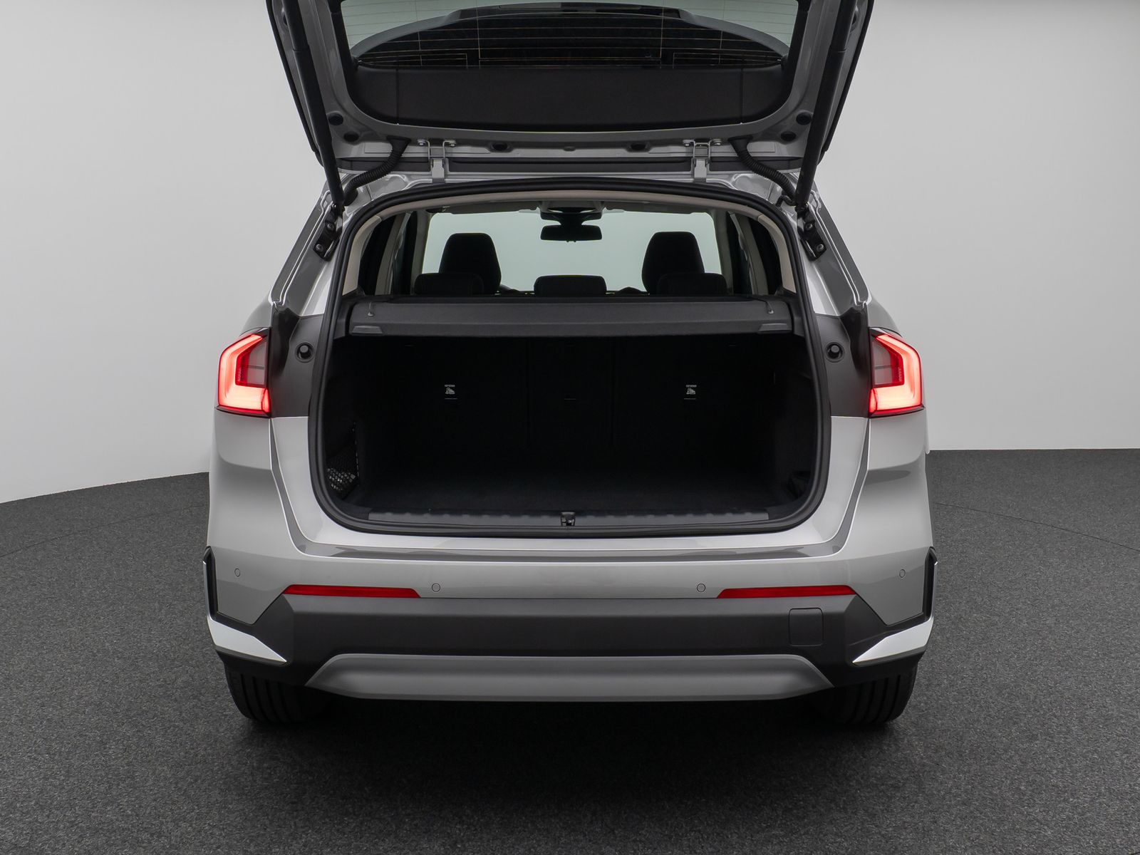 Fahrzeugabbildung BMW iX1 eD20 Kamera DAB Fernlichtassis Komfort Sport