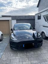 Tesla Model Y Performance Dual Motor AWD EZ09/22 74TKM - Tesla Model Y in Duisburg
