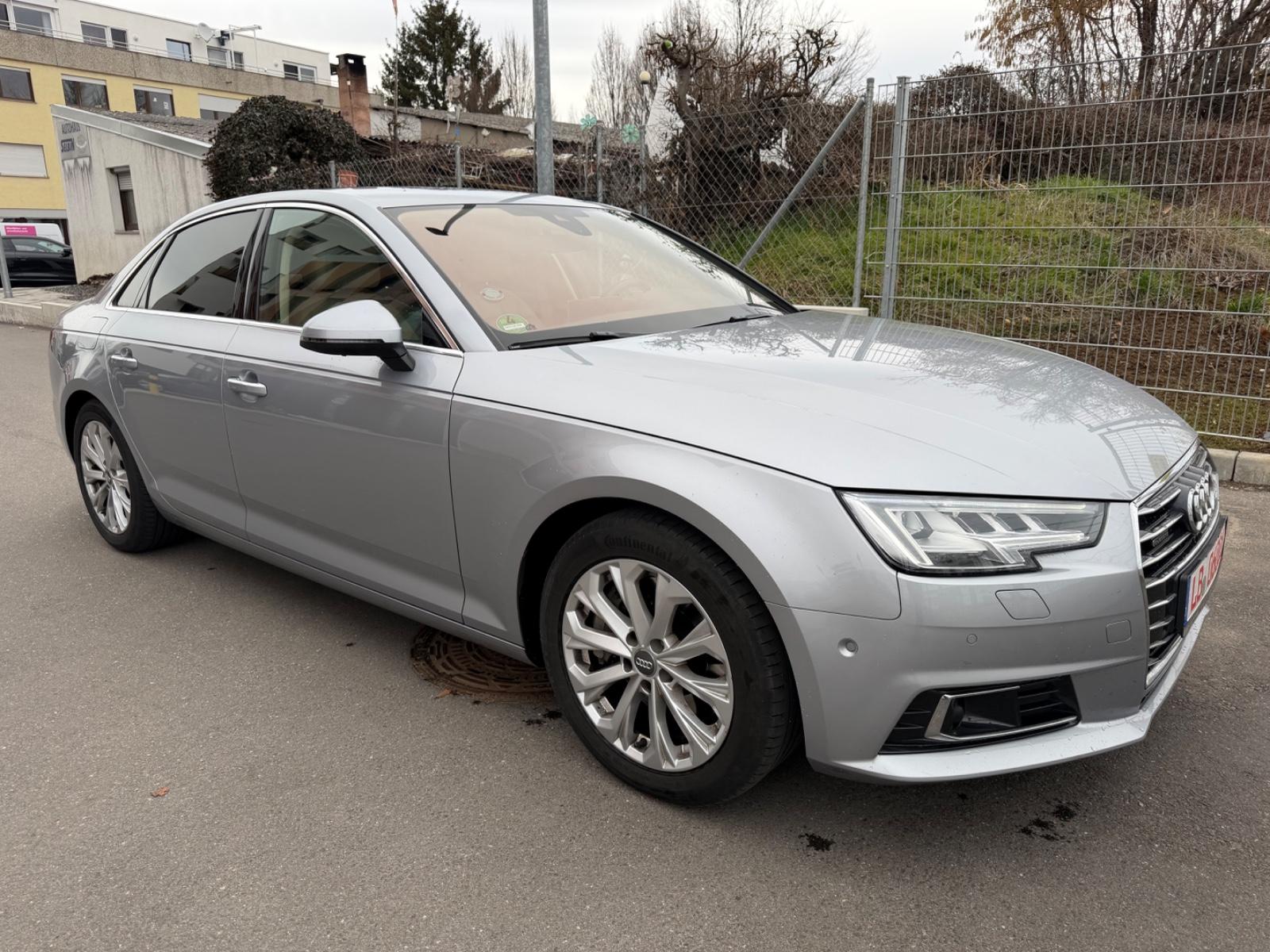 Audi A4 Lim. quattro design*LEDER*ViRTUAL*KAMERA*ACC