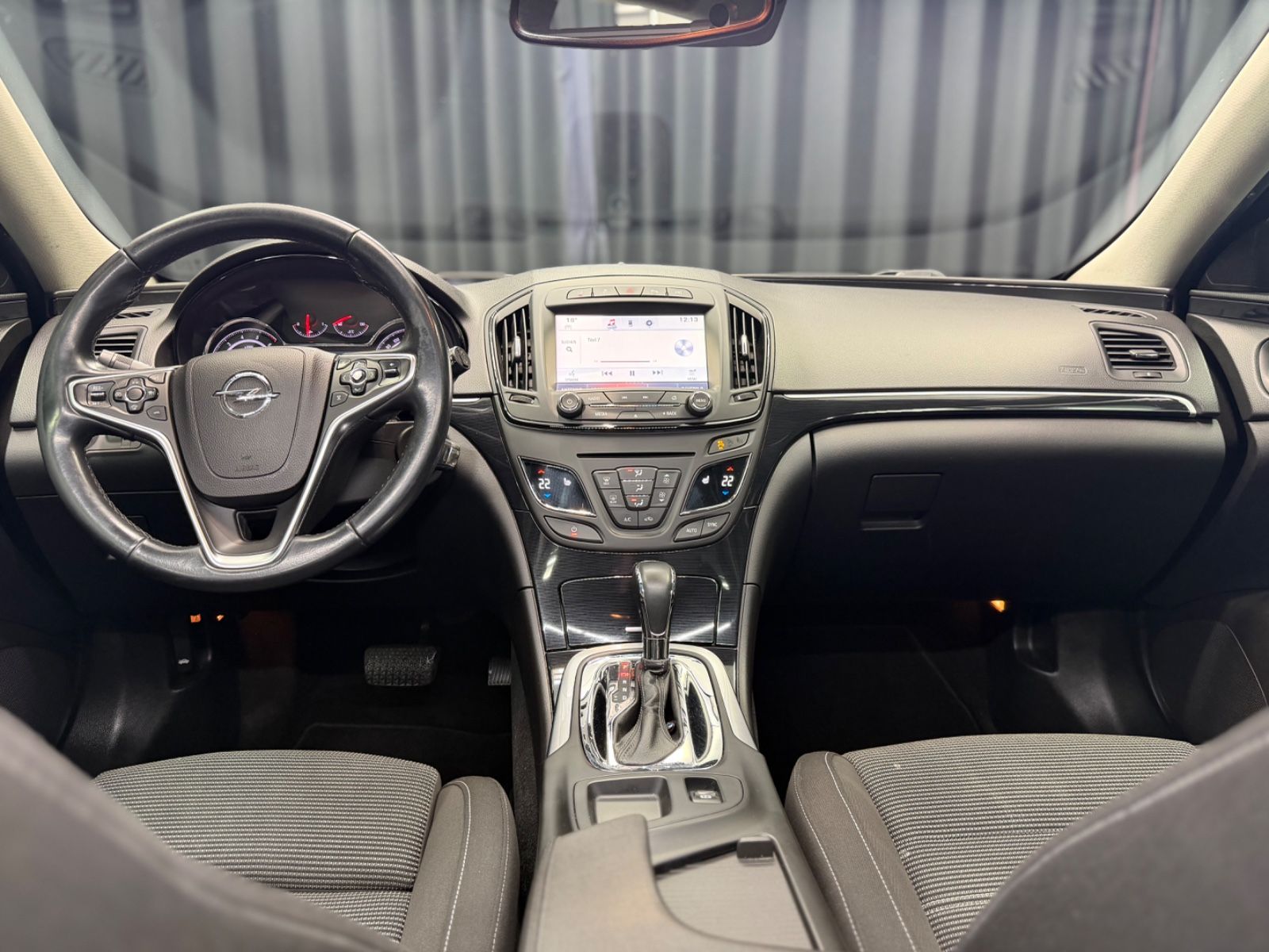 Fahrzeugabbildung Opel Insignia Sports Tourer Innovation|AUTOMATIK|RFK